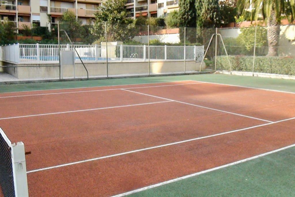Studio Centre De Hyeres Pour 4 Personnes Piscine Et Tennis Kültér fotó